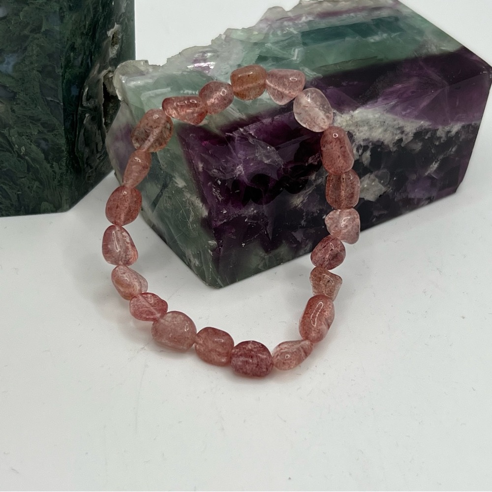 Strawberry Quartz Crystal Beaded Elasticated Stretchy Bracelet Handmade - Picture 6 of 8